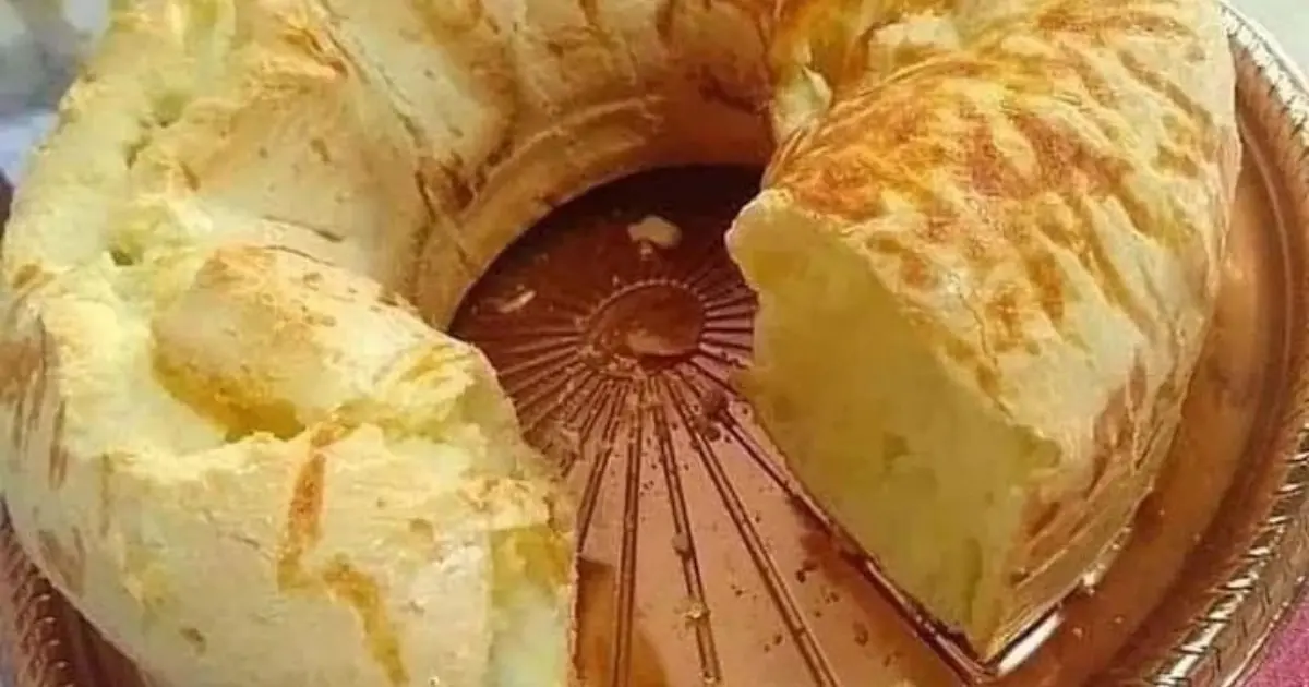 Bolo de Pão de Queijo Mineiro