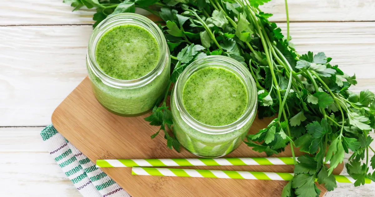 Receita de Suco Detox de Salsa