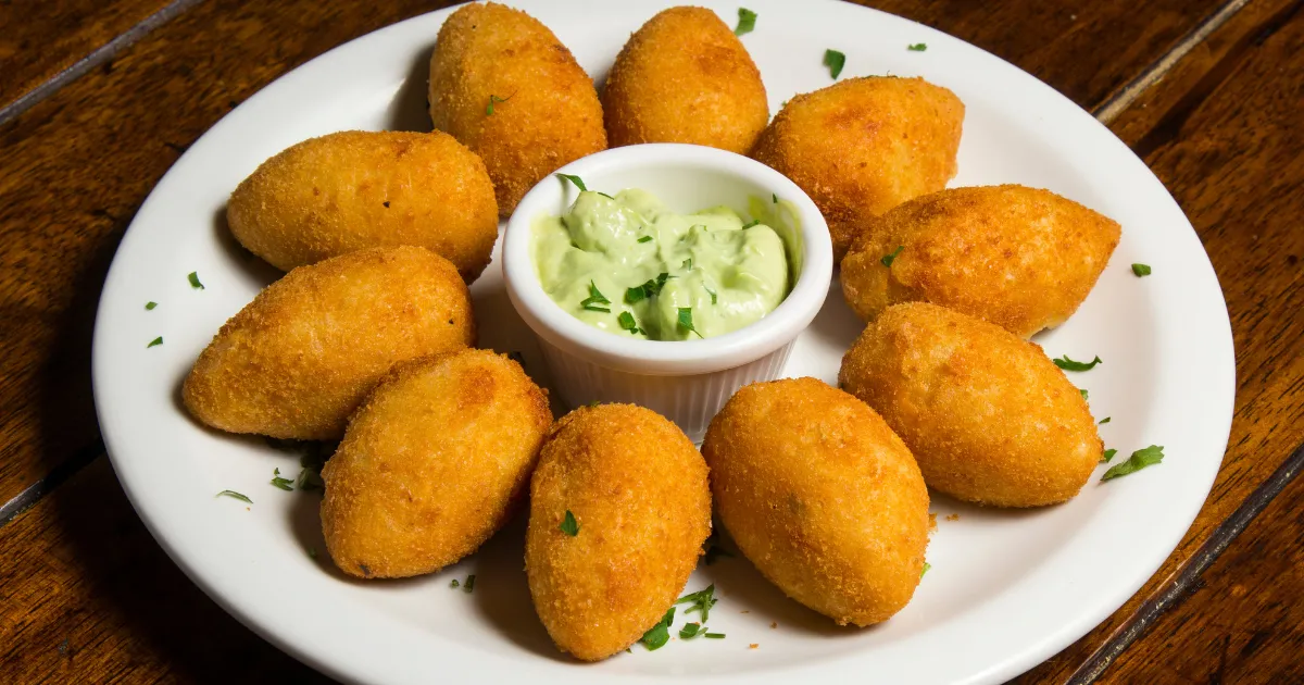 Coxinha de Pão de Forma simples e fácil
