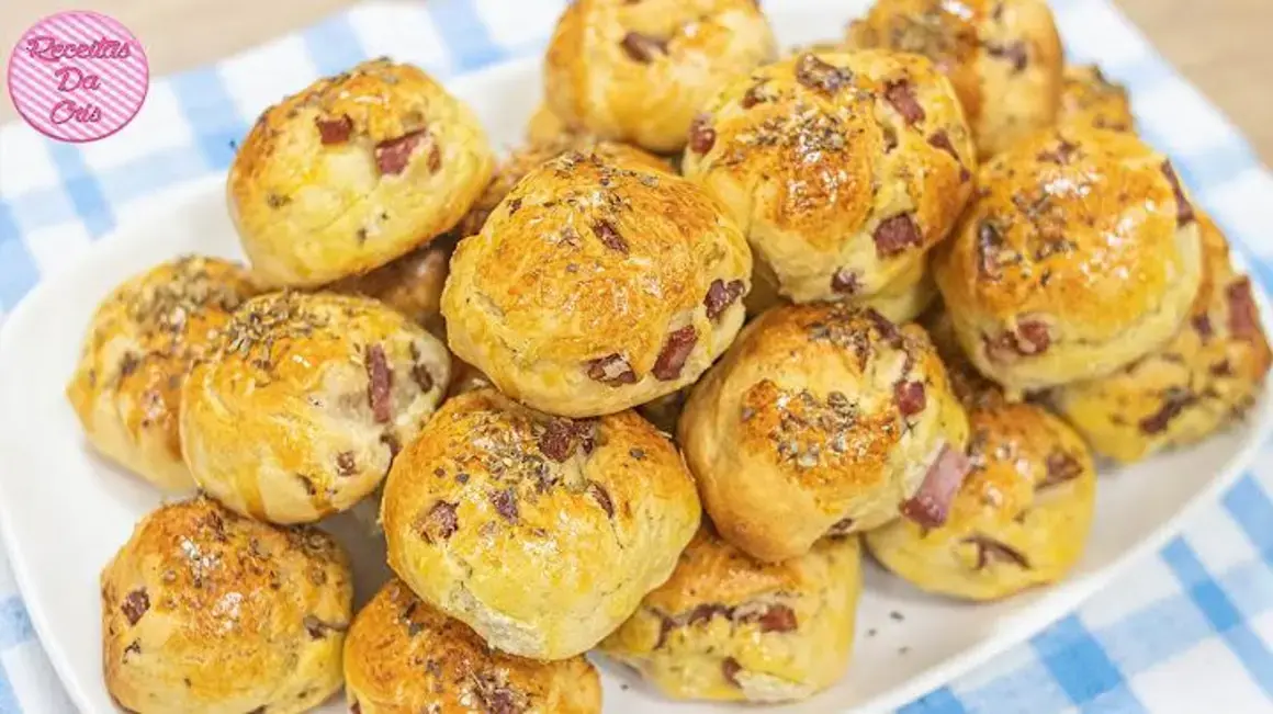 Pãozinho de Calabresa: Aprenda a Fazer Essa Receita Rápida e Deliciosa em Casa