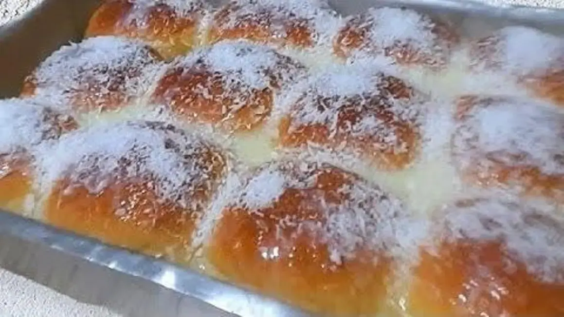 Receita de Pão de Coco e Leite Condensado Fofinho e Prático para o Seu Café