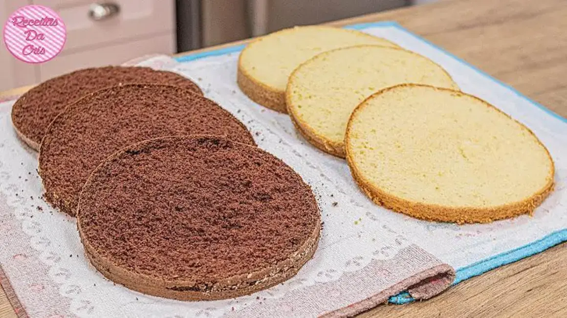 Receita de Bolo Pão de Ló: Aprenda a Fazer Branco e Preto em Um Só Vídeo