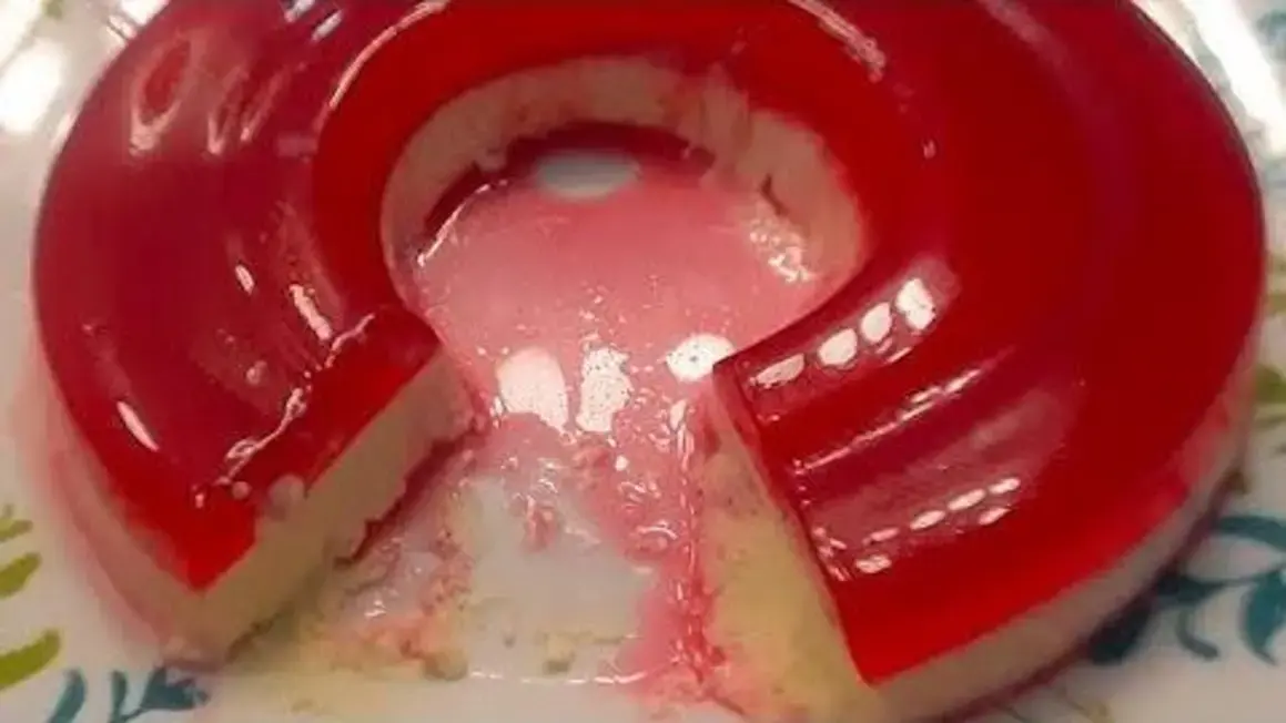 Receita de Gelatina e Creme de Leite: Uma Sobremesa Fácil e Deliciosa Para Fazer em Casa