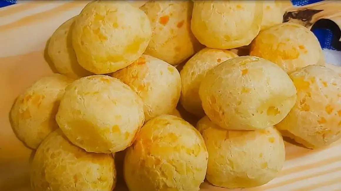 Receita de Pão de Queijo Caseiro: Aprenda a Fazer Rapidinho e Delicioso