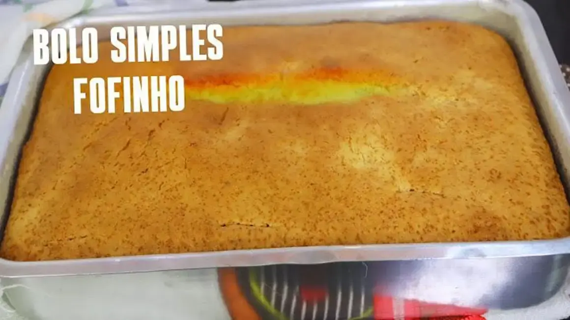 Receita de Bolo Simples e Fofinho para Acompanhar Meu Café da Tarde Delicioso!