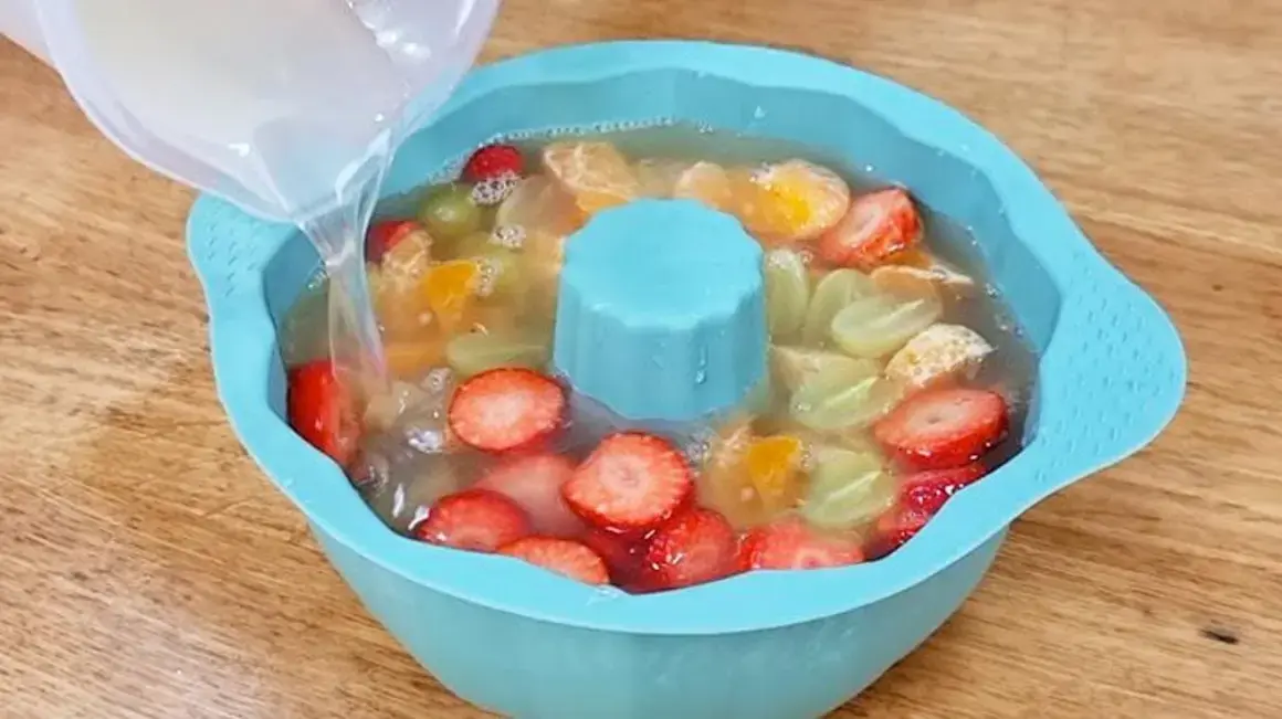 Receita de Delícia Sem Açúcar: Uma Opção Saudável com Frutas e Baixas Calorias